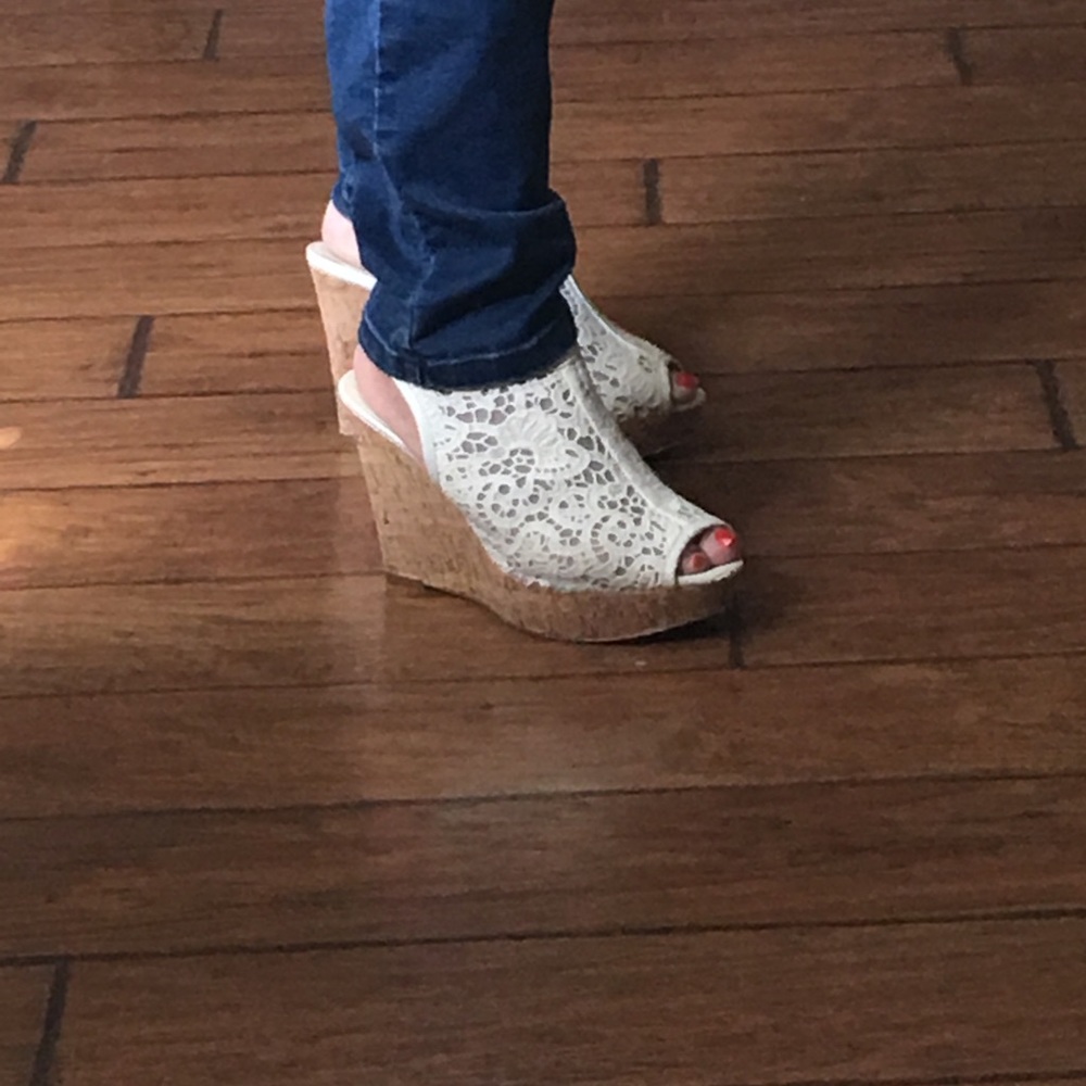 Cream  4” Wedge